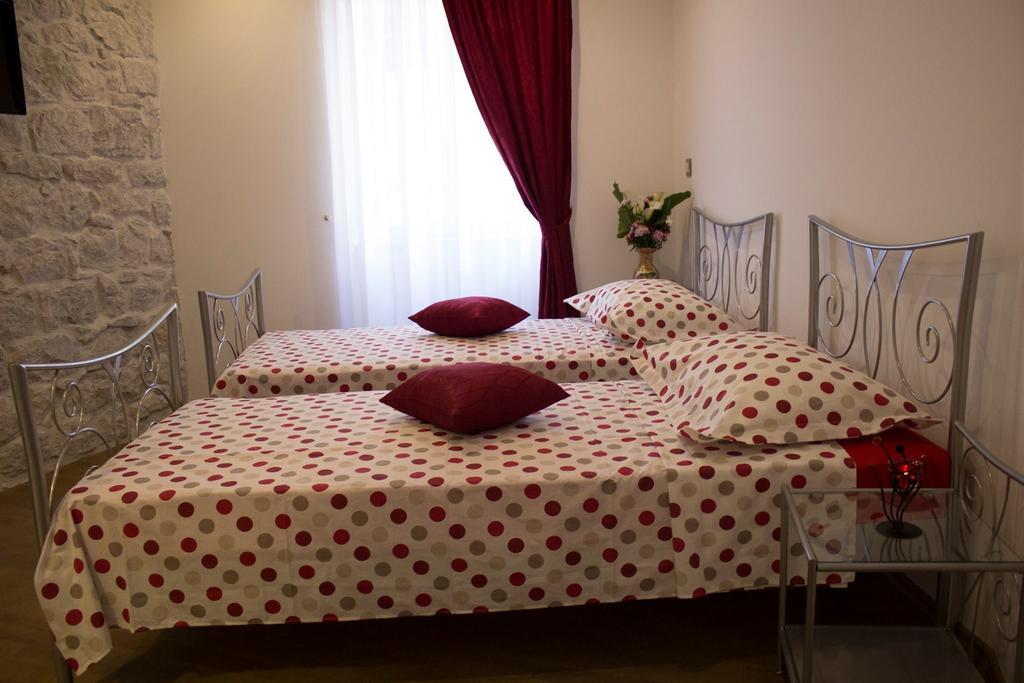 Apartamento Sobe Jukic Split Habitación foto